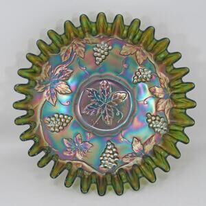 Vintage Fenton Green Carnival Glass Bowl Grape Leaf Vine Candy Ribbon Edge 8"